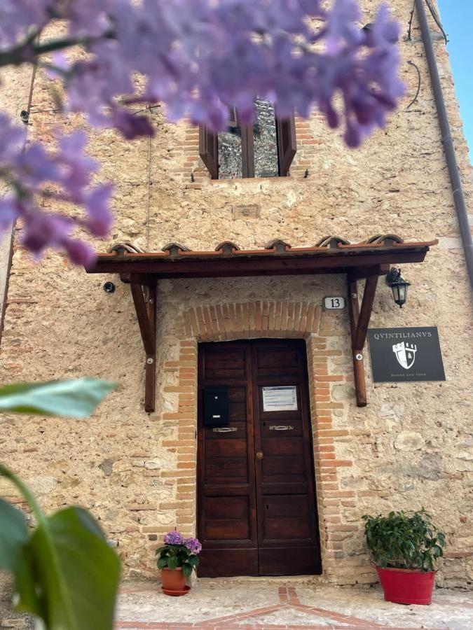 Qvintilianvs Bed and Breakfast Contigliano Εξωτερικό φωτογραφία